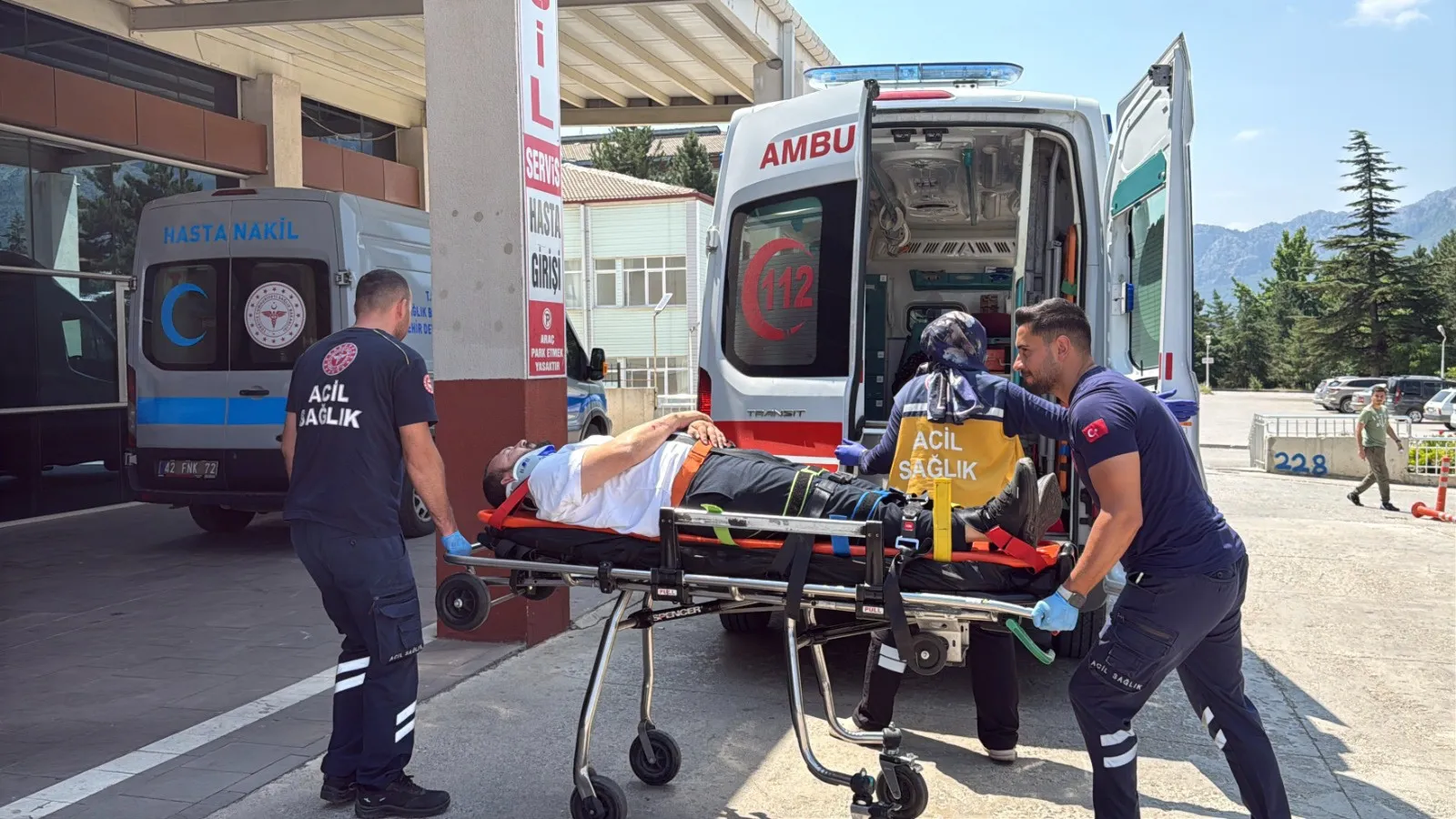 Seydişehir yolunda iki araç çarpıştı
