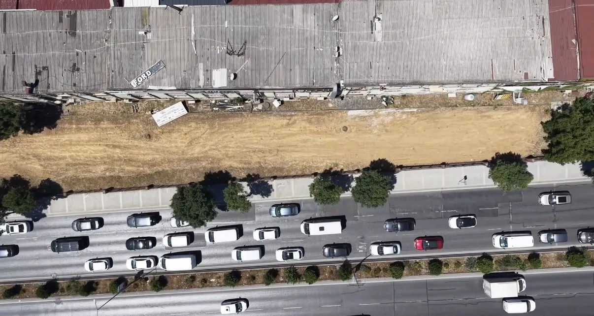 Başakşehir'de otopark uğruna yeşil alan katledildi