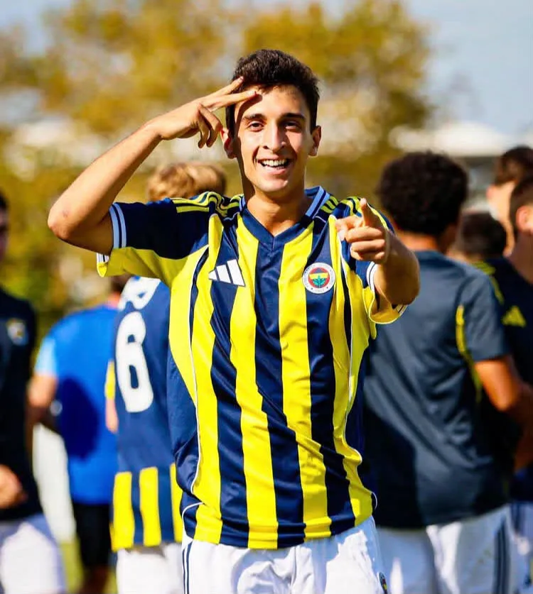 Karşıyaka Fenerbahçeli iki genç yeteneği kadrosuna katıyor