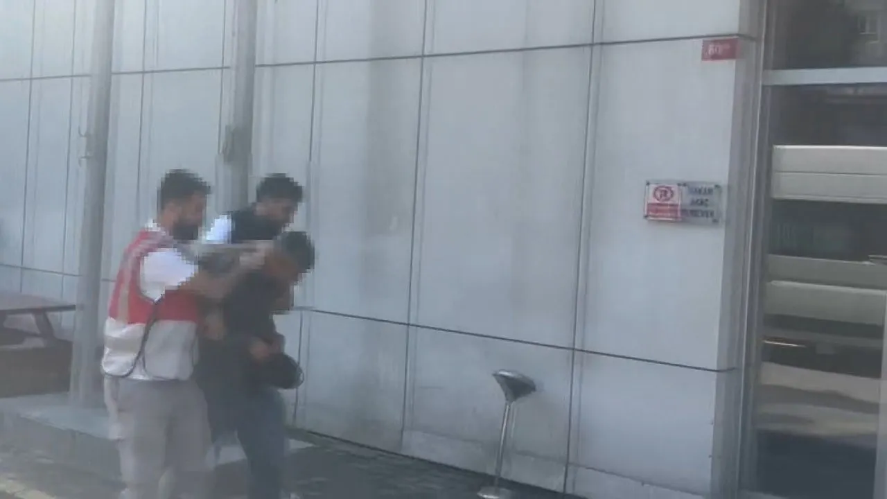 Metrobüste telefon hırsızlığı yapan kişi yakalandı