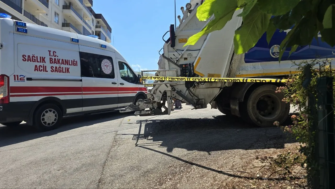 Mudanya'da çöp kamyonu faciası Bir kişi hayatını kaybetti