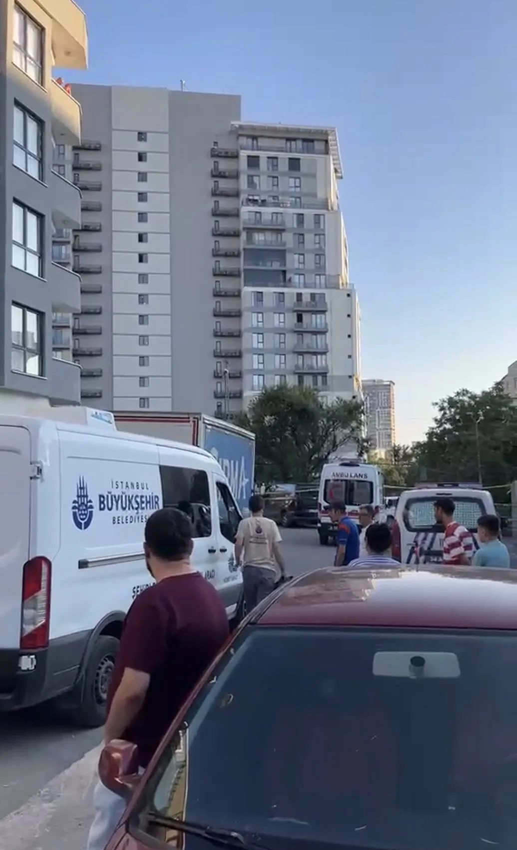 Kartal’da metruk binada cansız kadın bedeni bulundu
