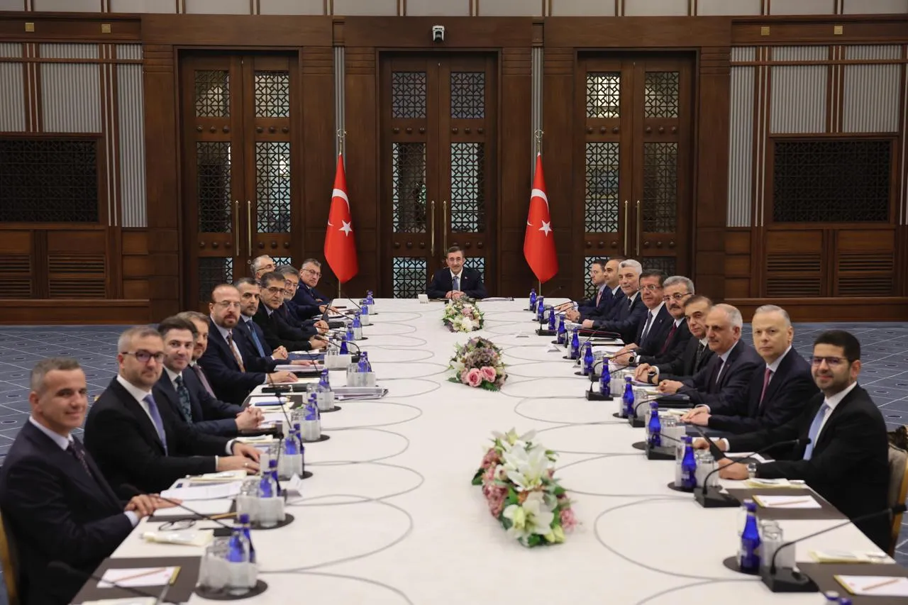 Ekonomi kurmayları yeni yargı paketi için masaya oturdu