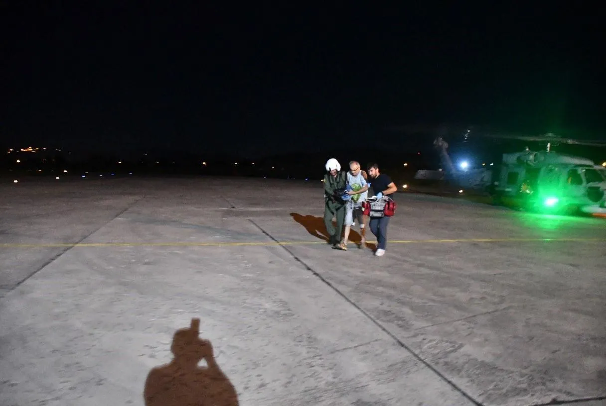 Gökçeada’da zamana karşı yarışan helikopter hayat kurtardı