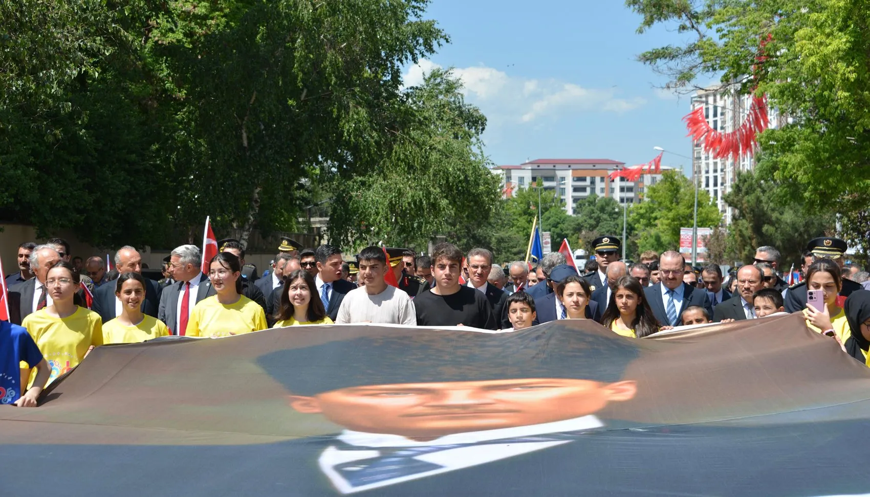 Atatürkün Erzurum günleri 107 yıl sonra coşkuyla kutlandı
