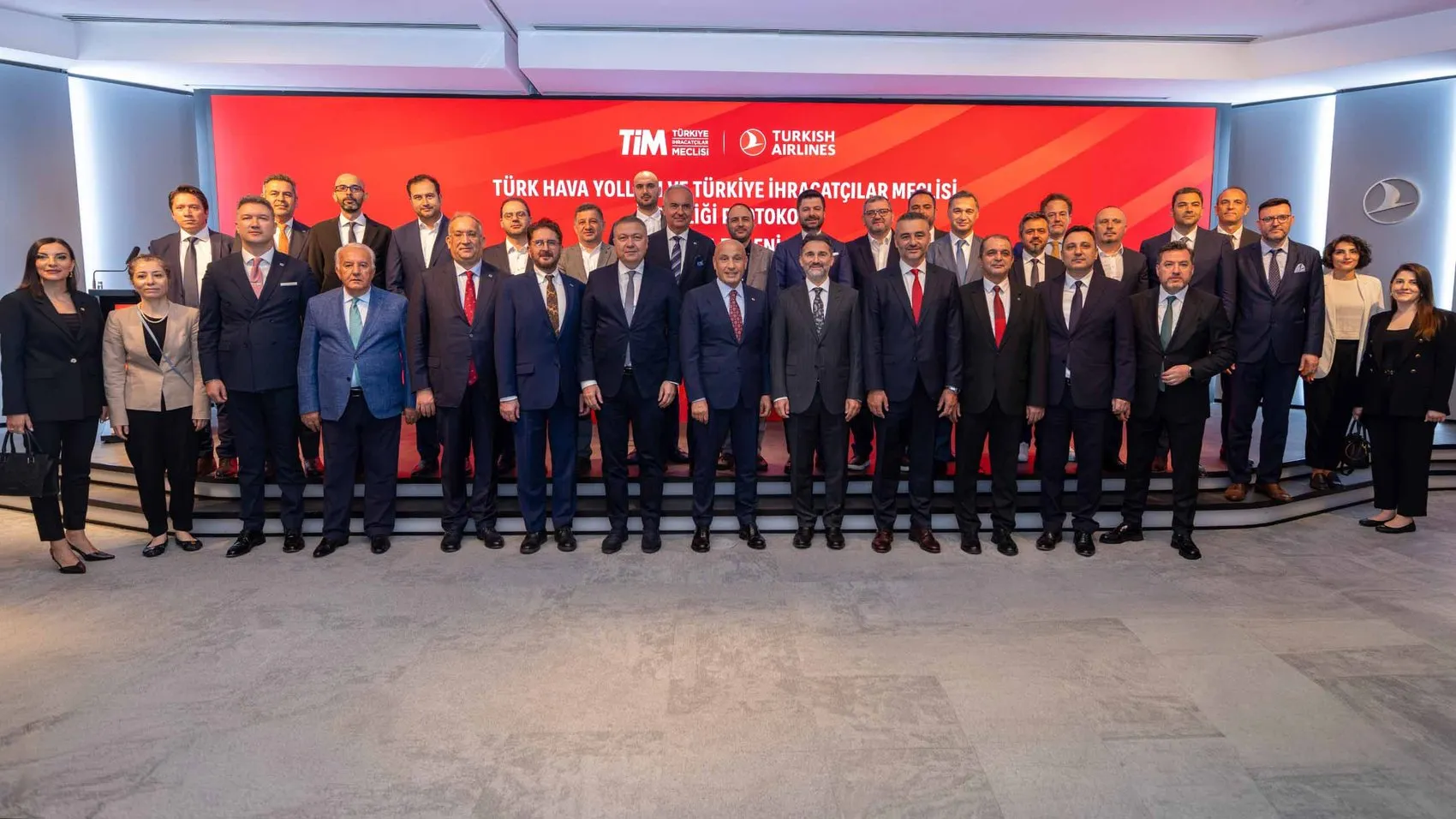 Türk Hava Yolları ihracatçının yükünü hafifletmek için rotayı belirledi