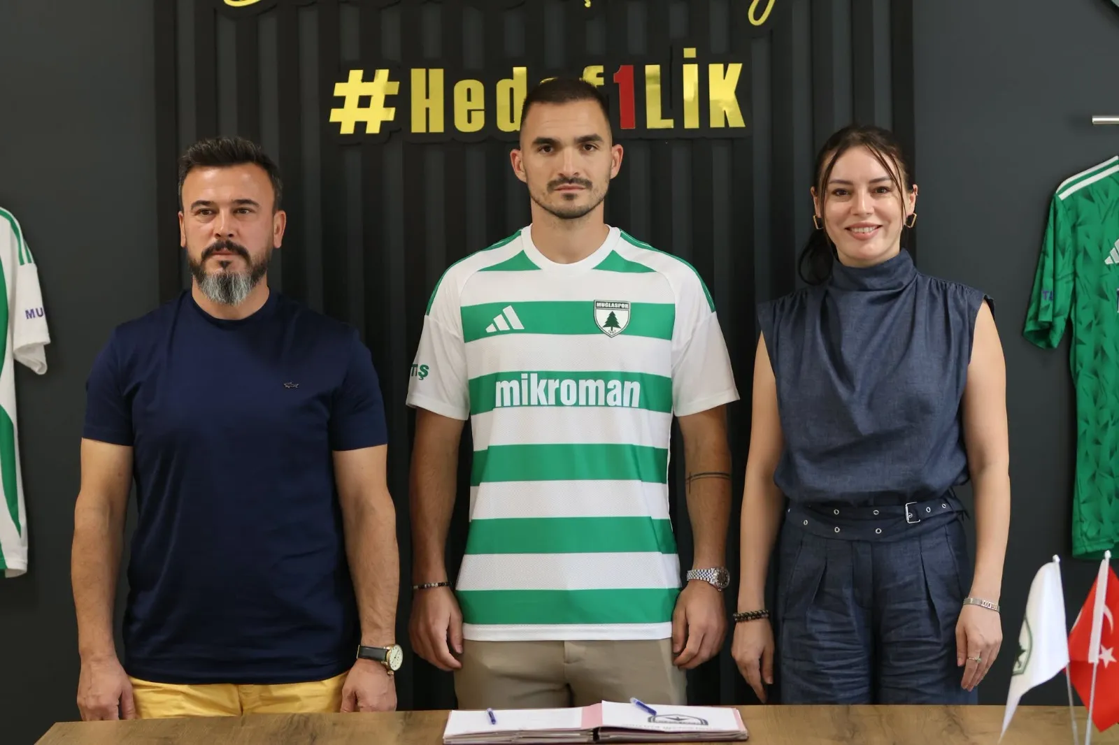 Muğlaspor Karadağlı kanat oyuncusu Driton Camaj ile anlaştı