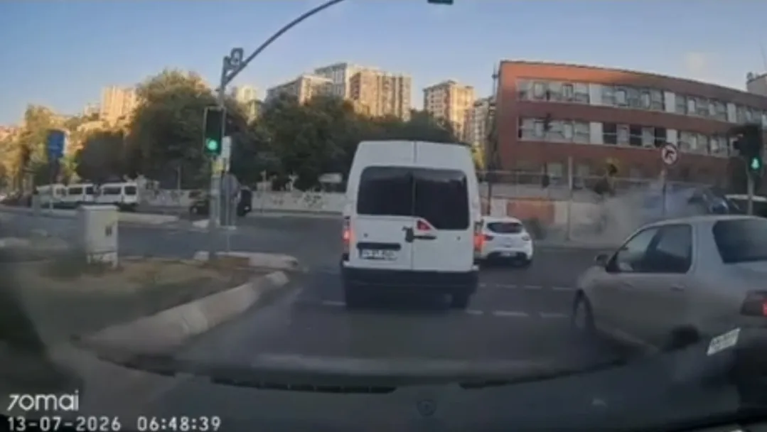Eyüpsultan’da kırmızı ışık ihlali kazaya neden oldu?