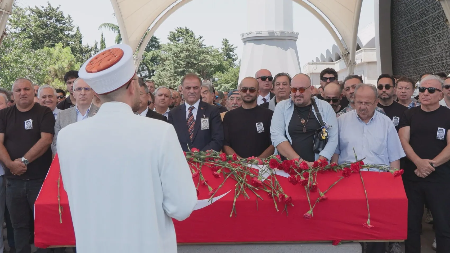 Tiyatro dünyası Zihni Göktay'a veda etti
