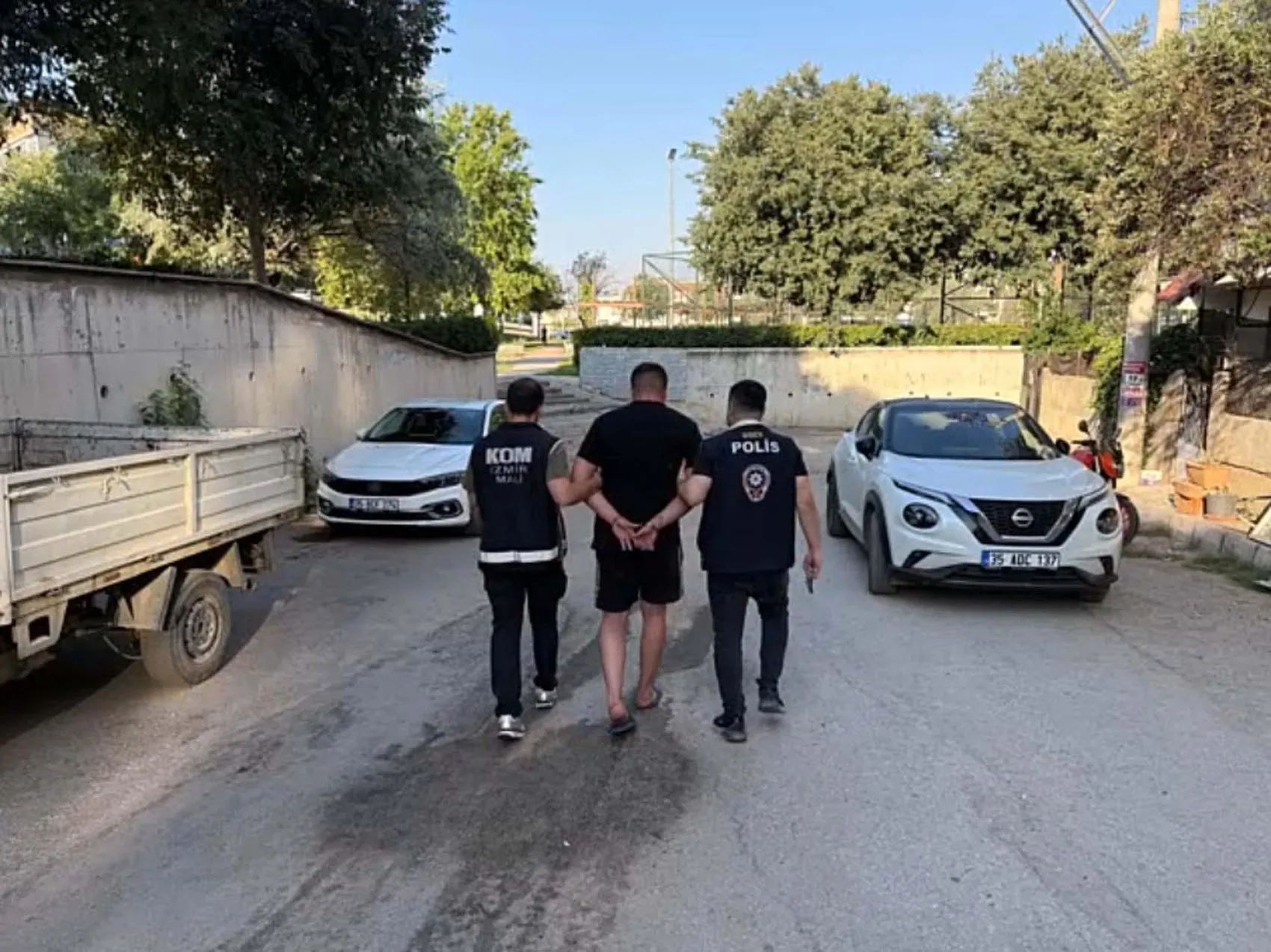 Yasa dışı bahis çetesi öğrenci kılığında yakalandı