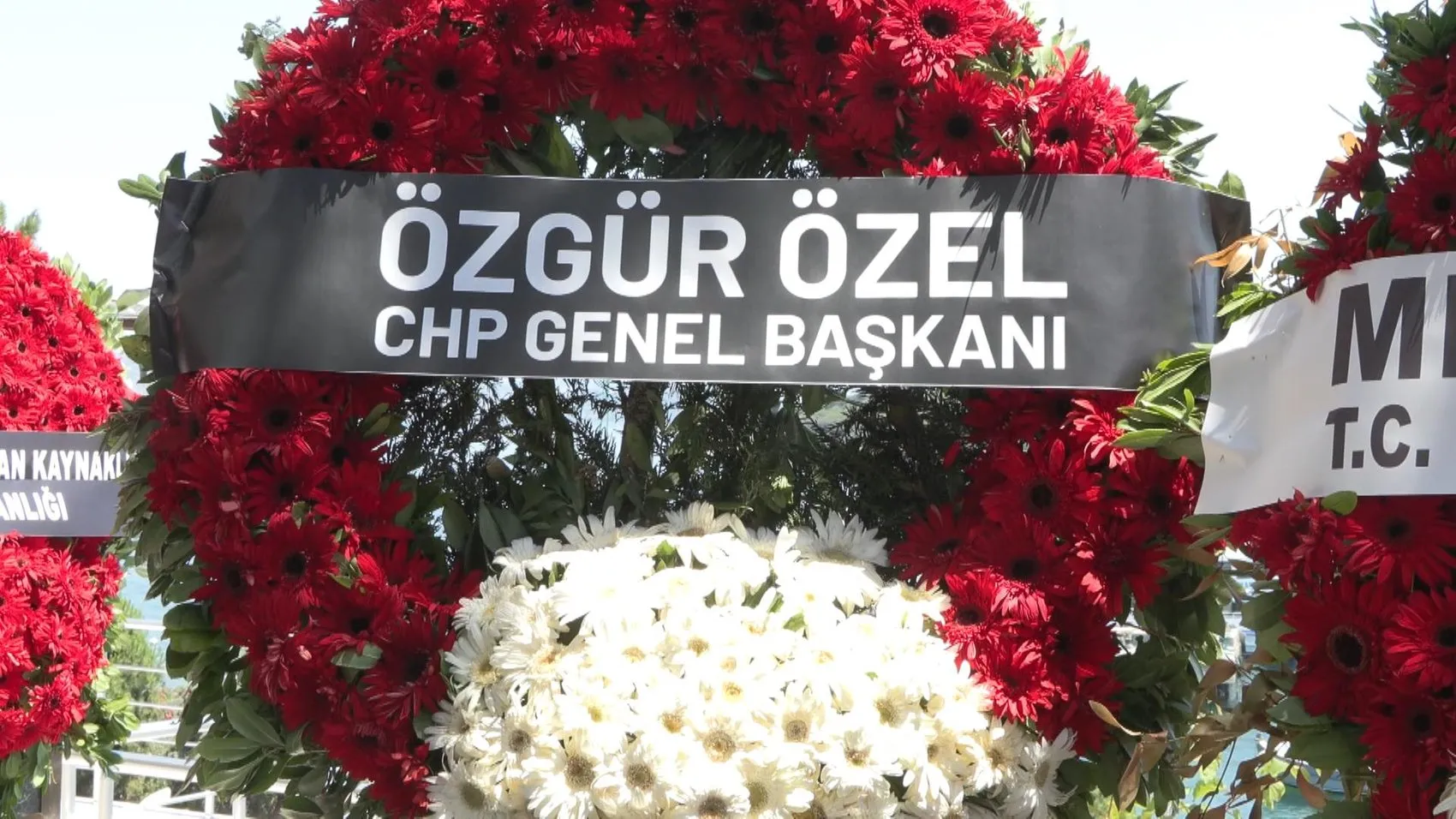 Milliyet Genel Yayın Yönetmeni Özay Şendir babasını kaybetti