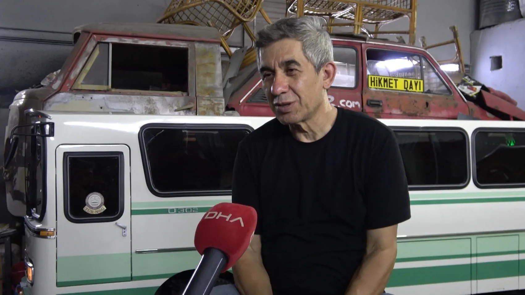Bursa sokaklarında görenleri şaşırtan minyatür otobüs