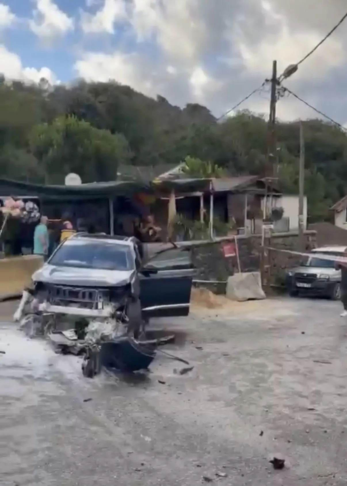 Beykoz Riva yolunda iki araç çarpıştı 7 yaralı