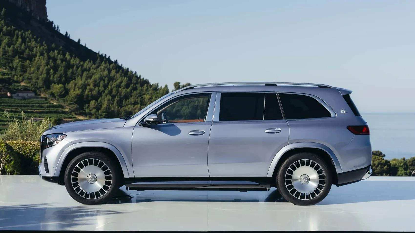 Yollardaki lüks saray yenilendi: İşte yeni Maybach GLS