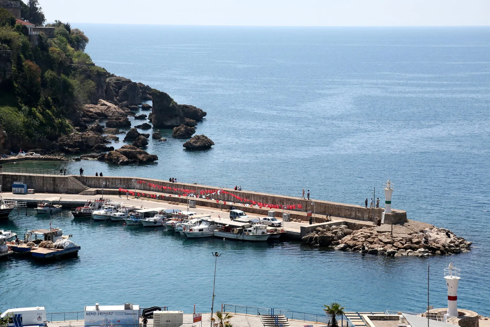 Antalya Yat Limanı mendireği tehlike saçıyor