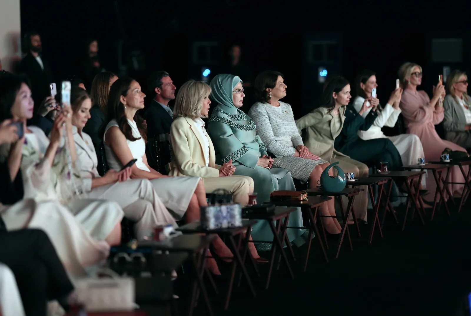 Emine Erdoğan'dan lider eşlerine dijital güvenlik çağrısı
