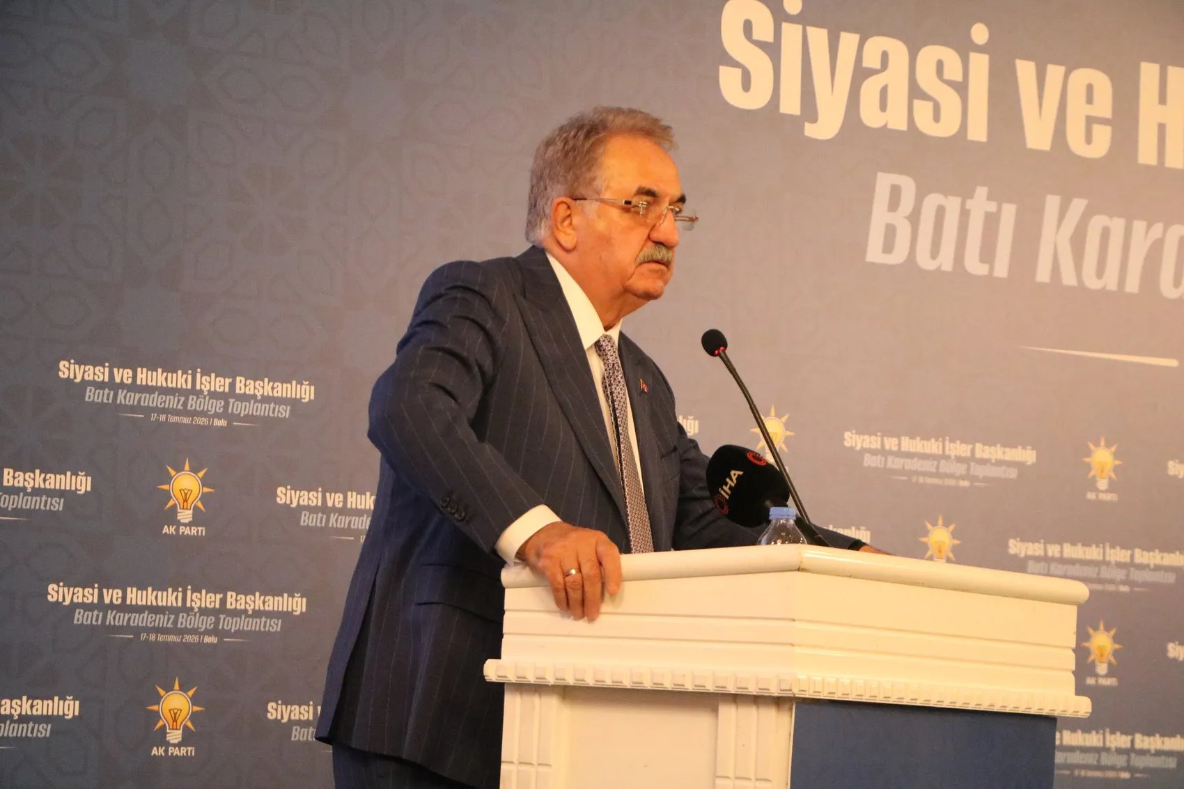 AK Parti yeni anayasa için referandum planını masaya koydu
