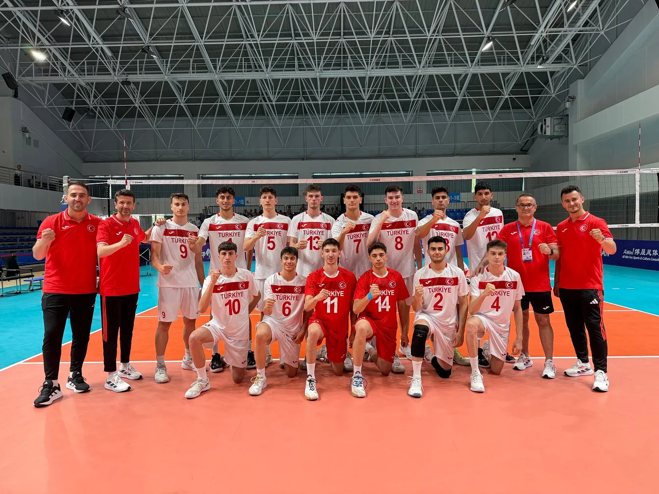 Genç voleybolcularımız Çin’de dünya şampiyonluğunu kazandı