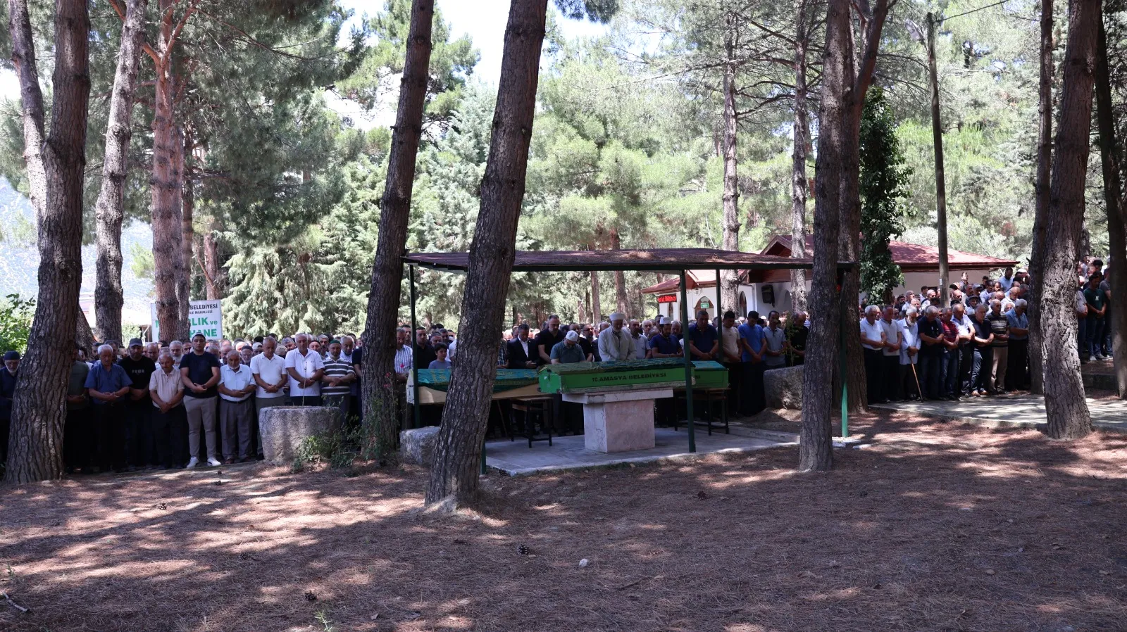 Amasya'da yas Bir aile cenaze dönüşü kazada yok oldu