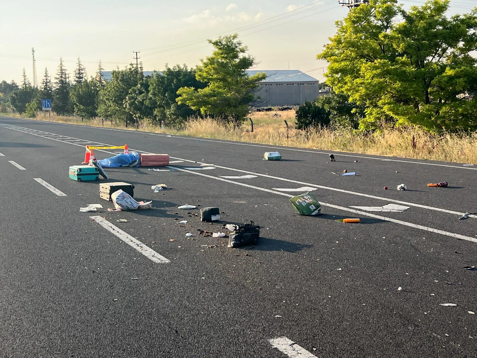 Kayseri yolunda acı kaza Almanya'dan gelen gurbetçi aileden 3 kişi öldü