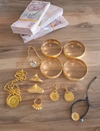 Evlilik vaadiyle bir milyonluk vurgun yapan ikili yakalandı