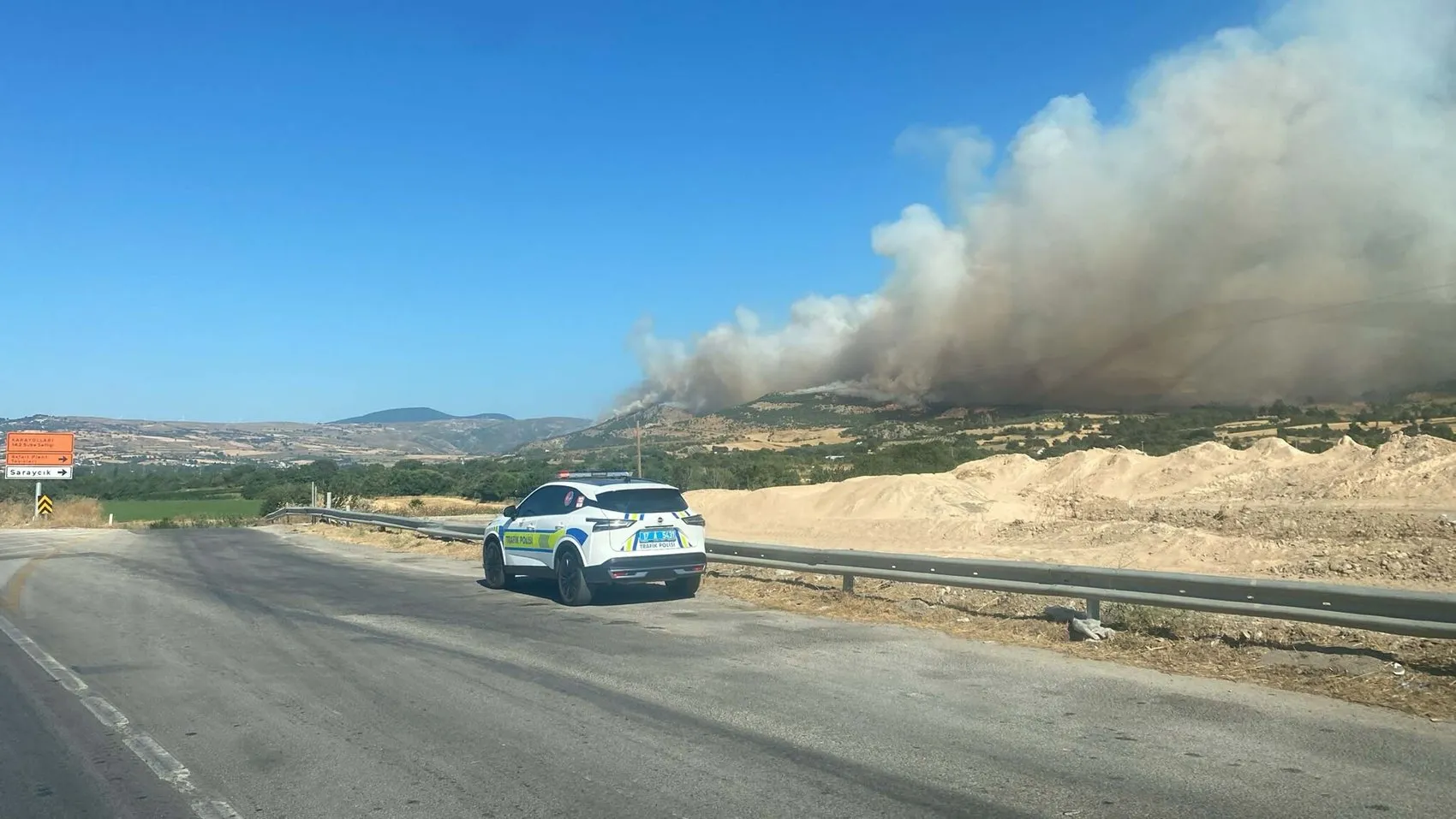 Çanakkale Saraycık köyü yakınlarında orman yangını başladı