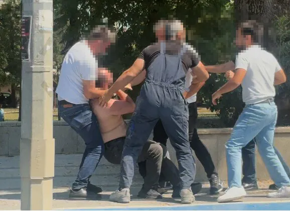 Düzce'de alışveriş merkezi önünde meydan dayağı
