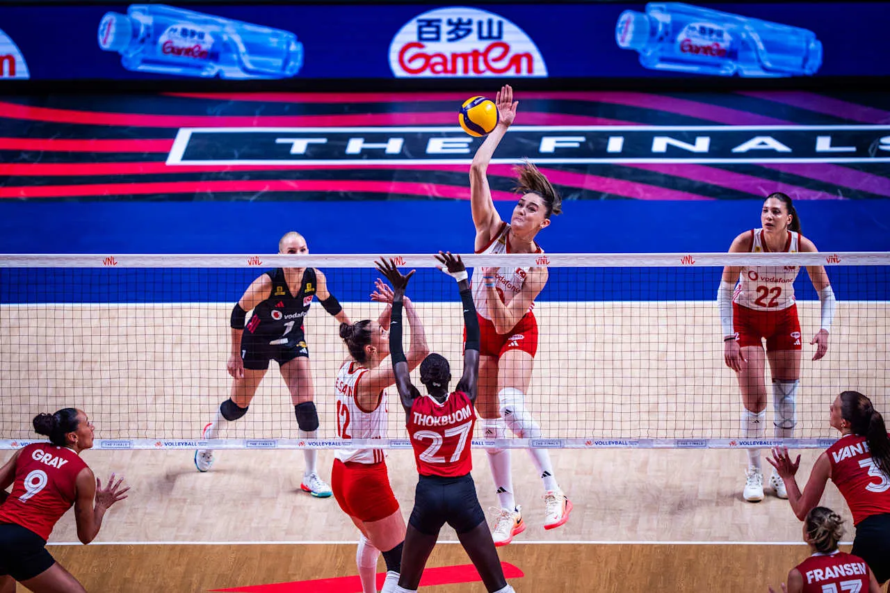 Filenin Sultanları Kanada engelini aşıp yarı finale yükseldi