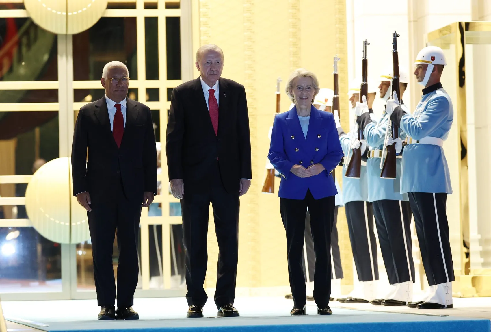 Erdoğan Avrupa Birliği liderleriyle masaya oturdu
