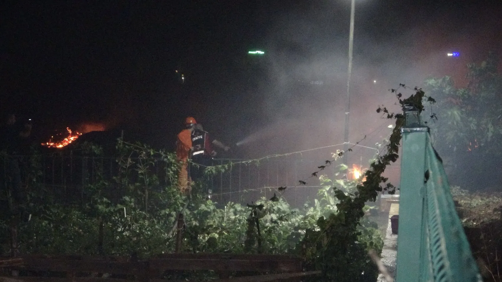 Çanakkale Karacaören köyü yakınlarında çıkan yangın korkuttu