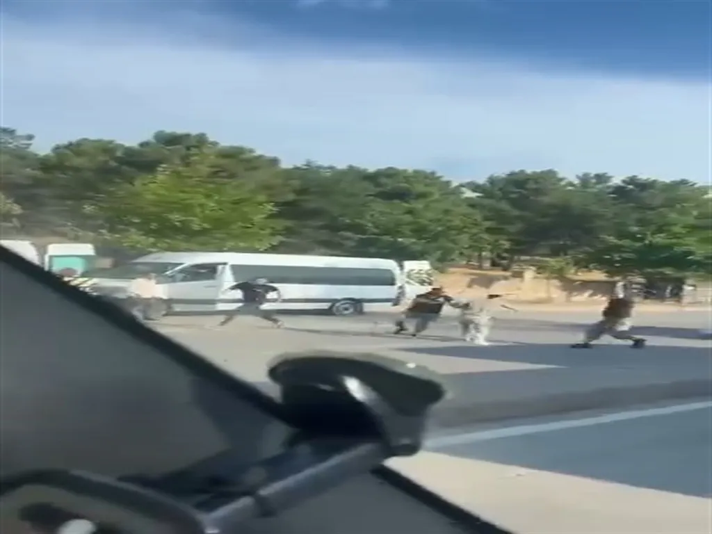 Gebze’de trafikte sopalı dehşet saçan 4 kişi tutuklandı