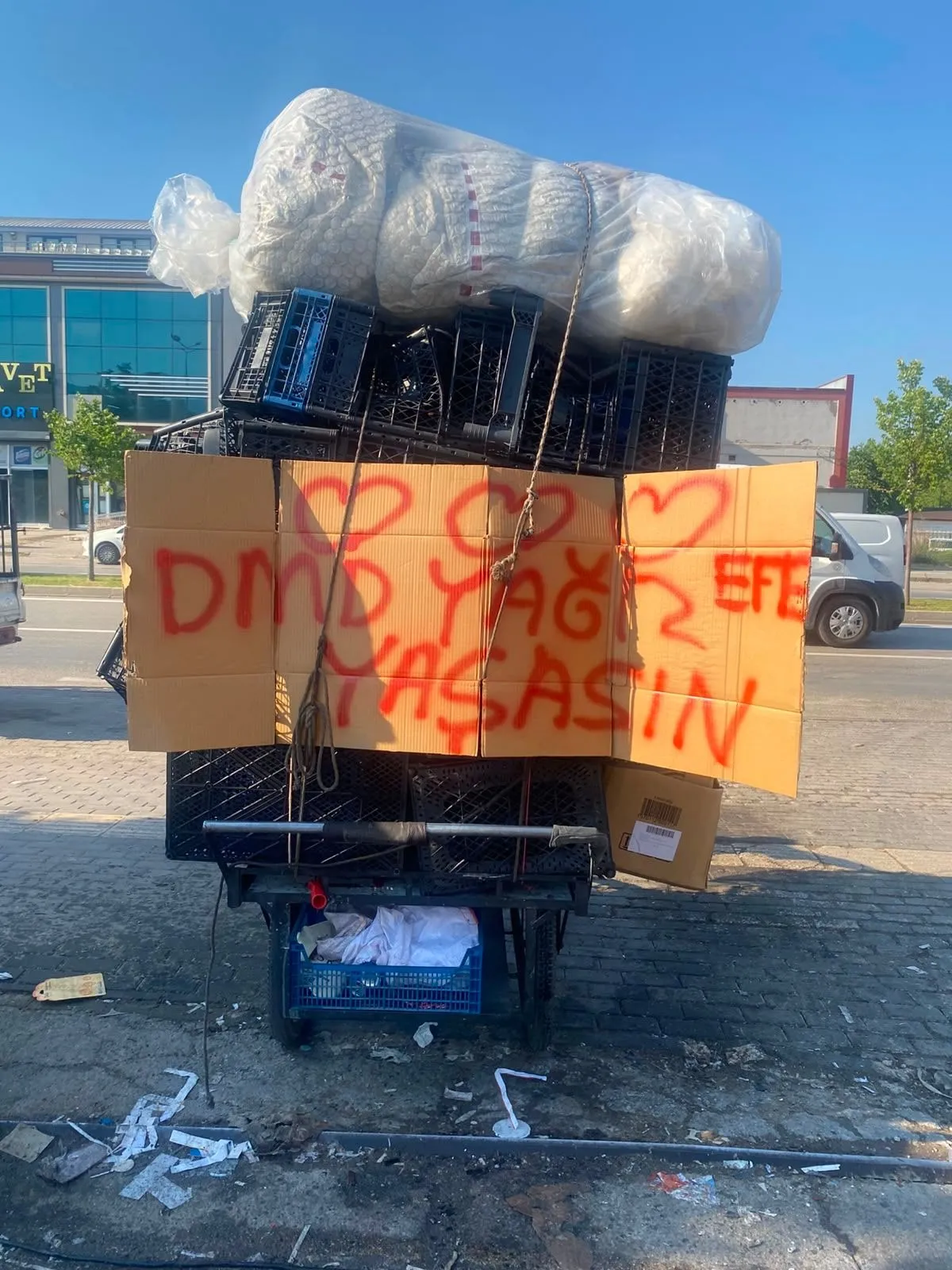 Sokakların vefası Yağız Efe için birleşti