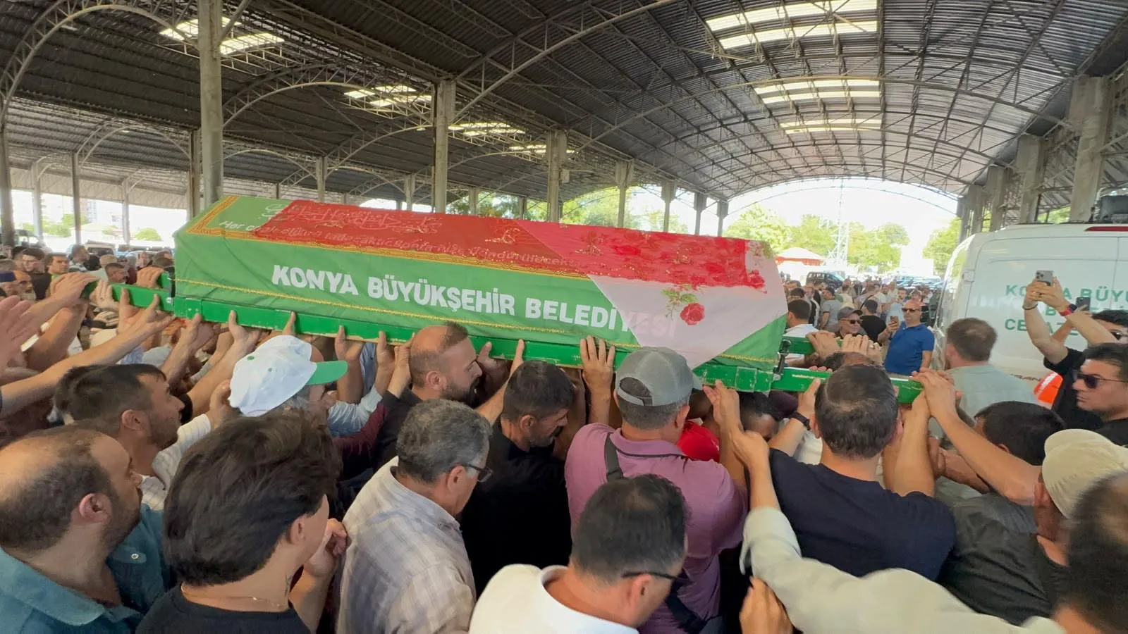 Konya'nın simge ismi Sultan Özcan yaşamını yitirdi