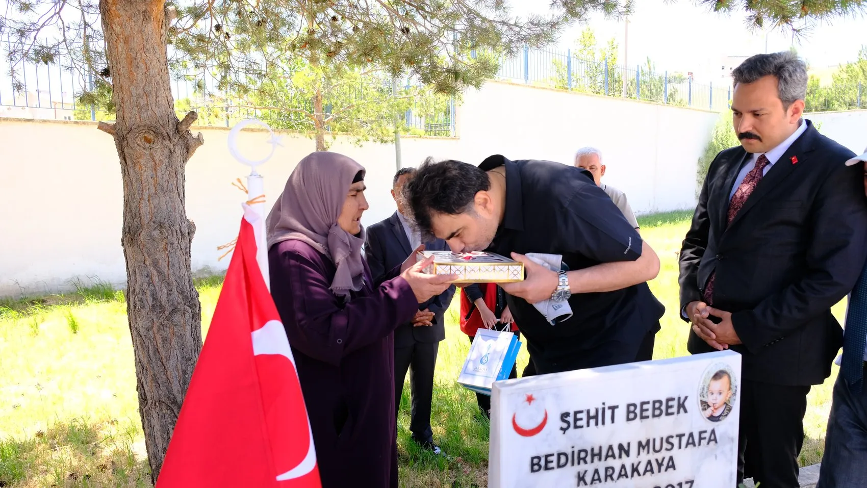 Bedirhan bebek ve annesi 8 yıl sonra Sivas'ta anıldı