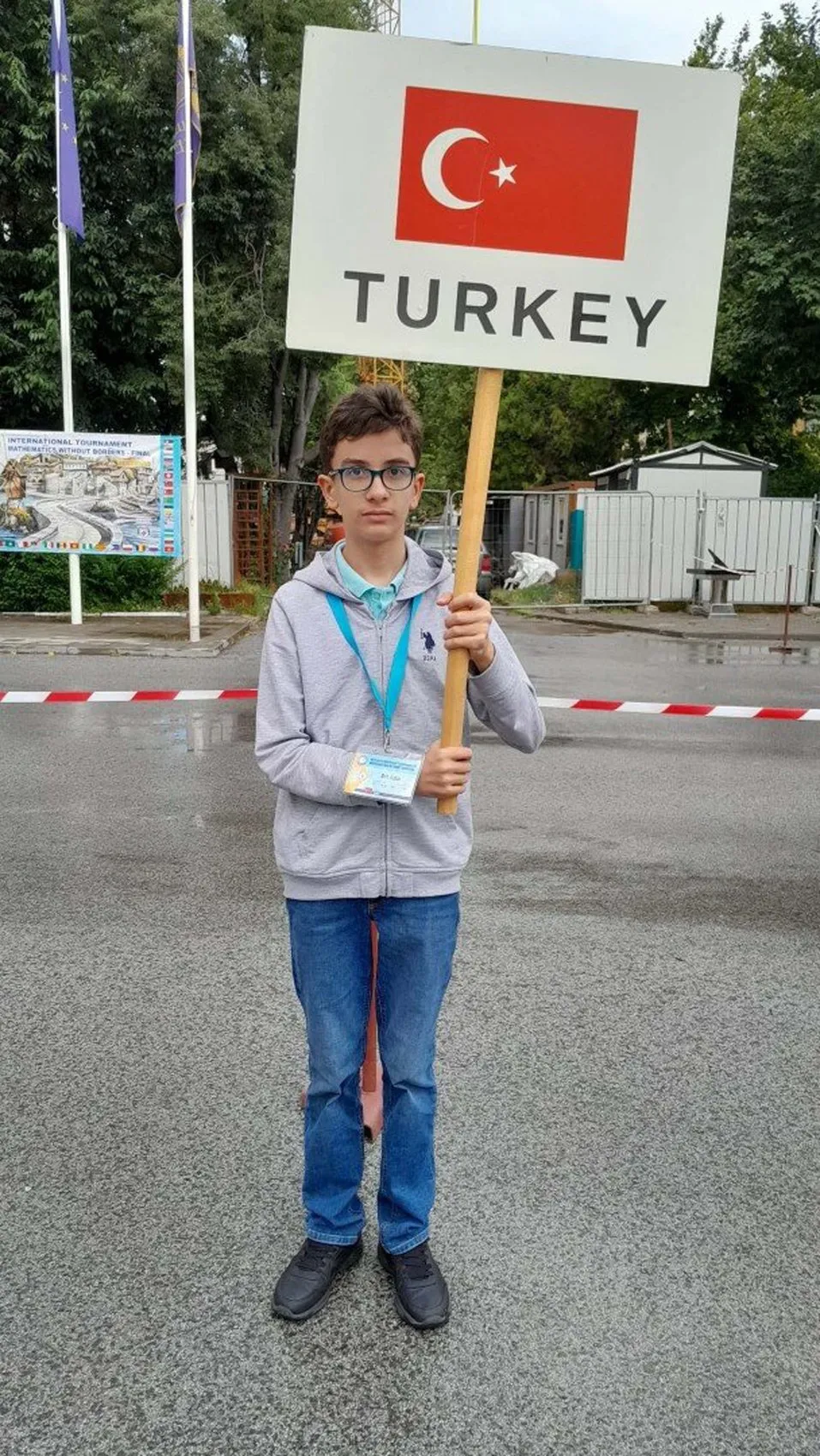 İzmirli Mert matematik dünyasının zirvesine adını yazdırdı