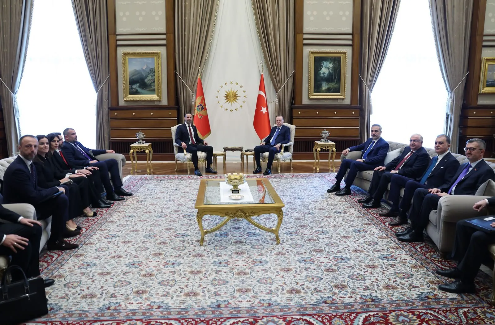 Erdoğan ve Karadağ Başbakanı Ankara’da bir araya geldi