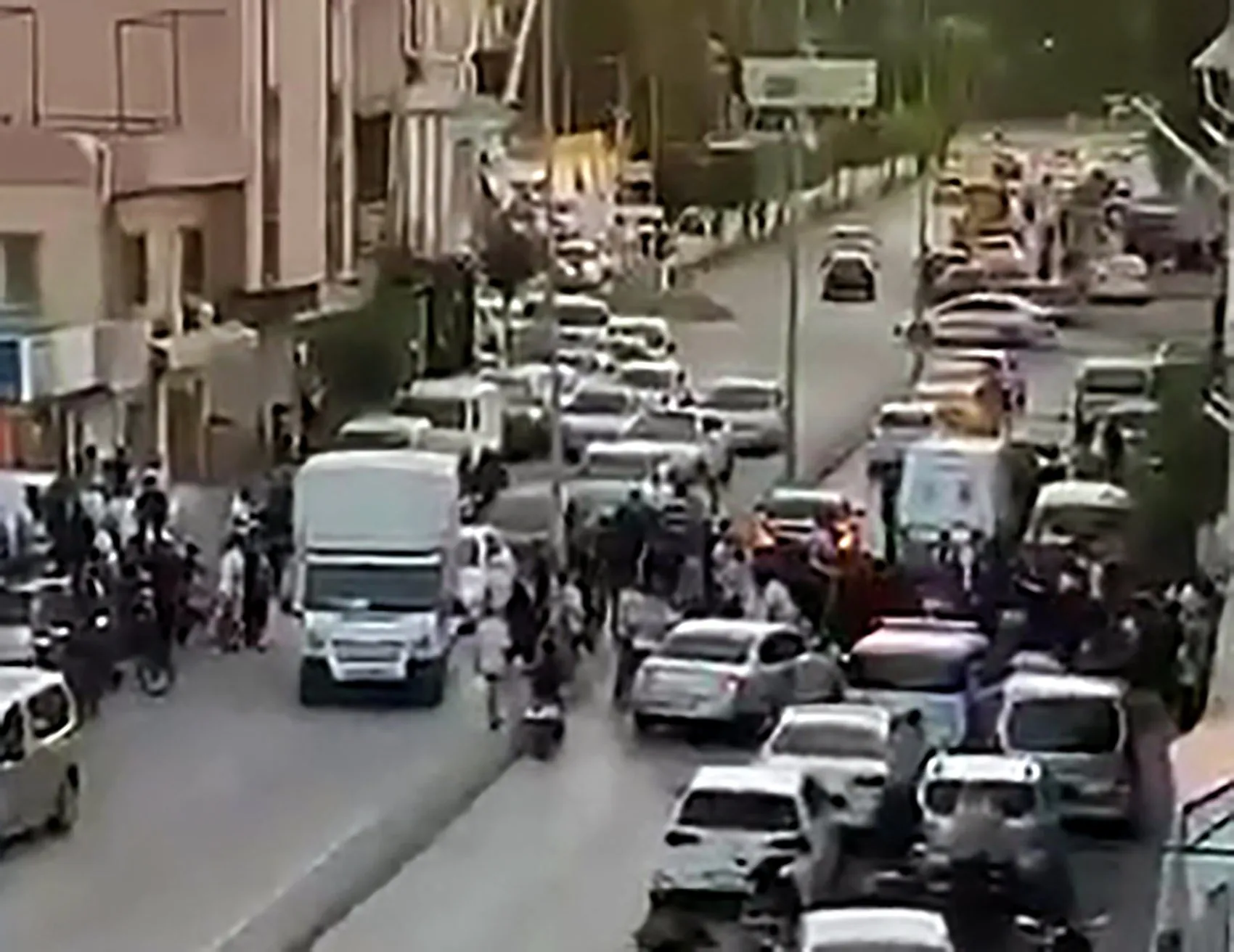 Adana'da sokak ortasında çatışma masum bir gencin hayatını bitirdi