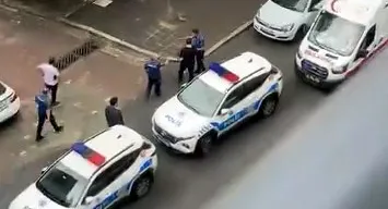 Avcılar'da sokak kavgası Kasaptan bıçak isteyip ortalığı birbirine kattı