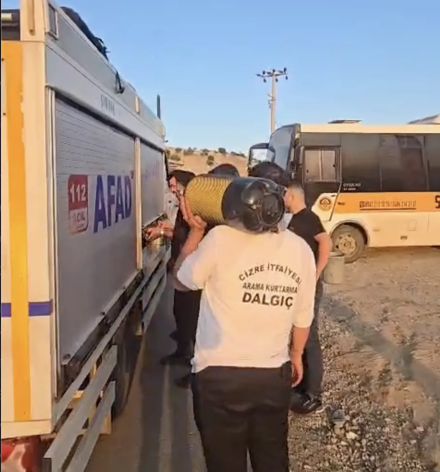 Beytüşşebap'ta çaya giren 28 yaşındaki genç akıntıda kayboldu