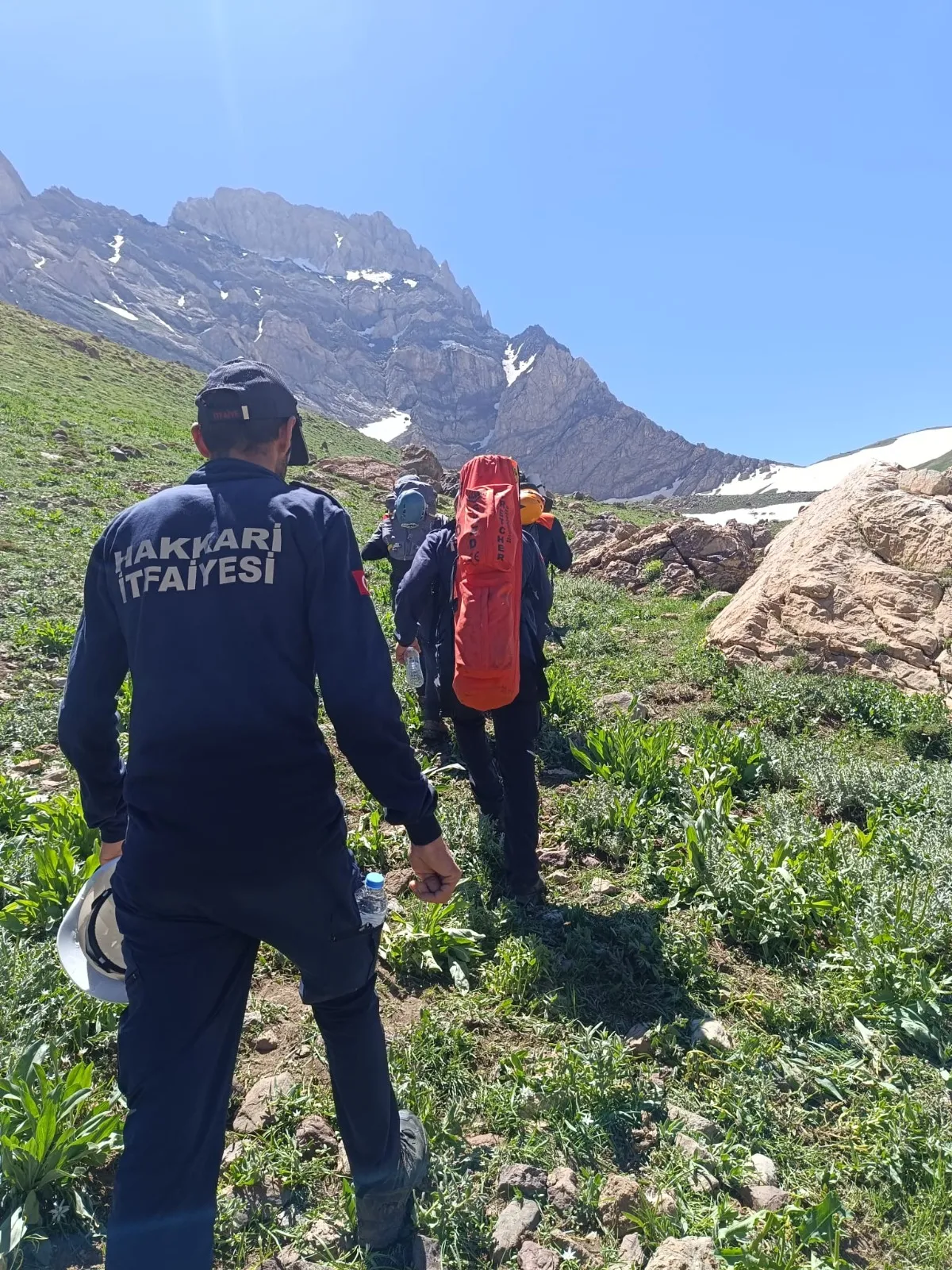 Cilo Dağı zirvesinde kaybolan dağcı için zamanla yarışılıyor