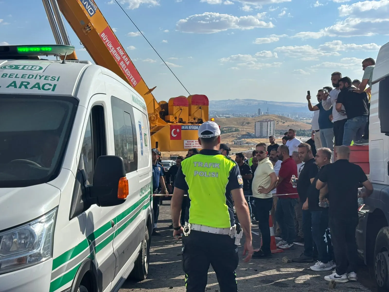 Ankara'da hafriyat kamyonları çarpıştı 2 şoför hayatını kaybetti