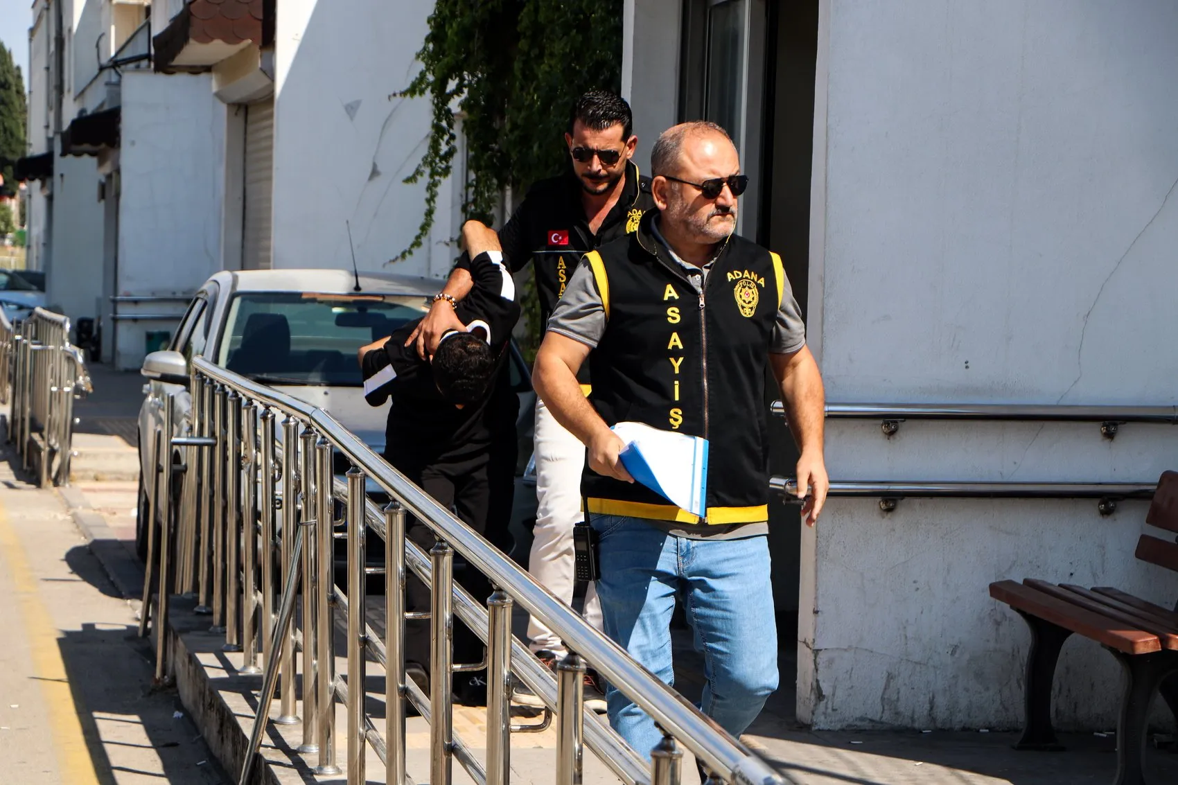 Adana'da üç kişiyi öldüren zanlı hakim karşısına çıkıyor