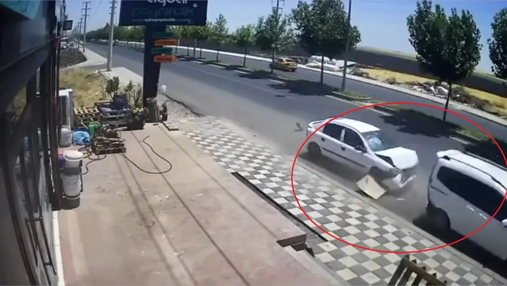Diyarbakırda zincirleme kaza kamerada