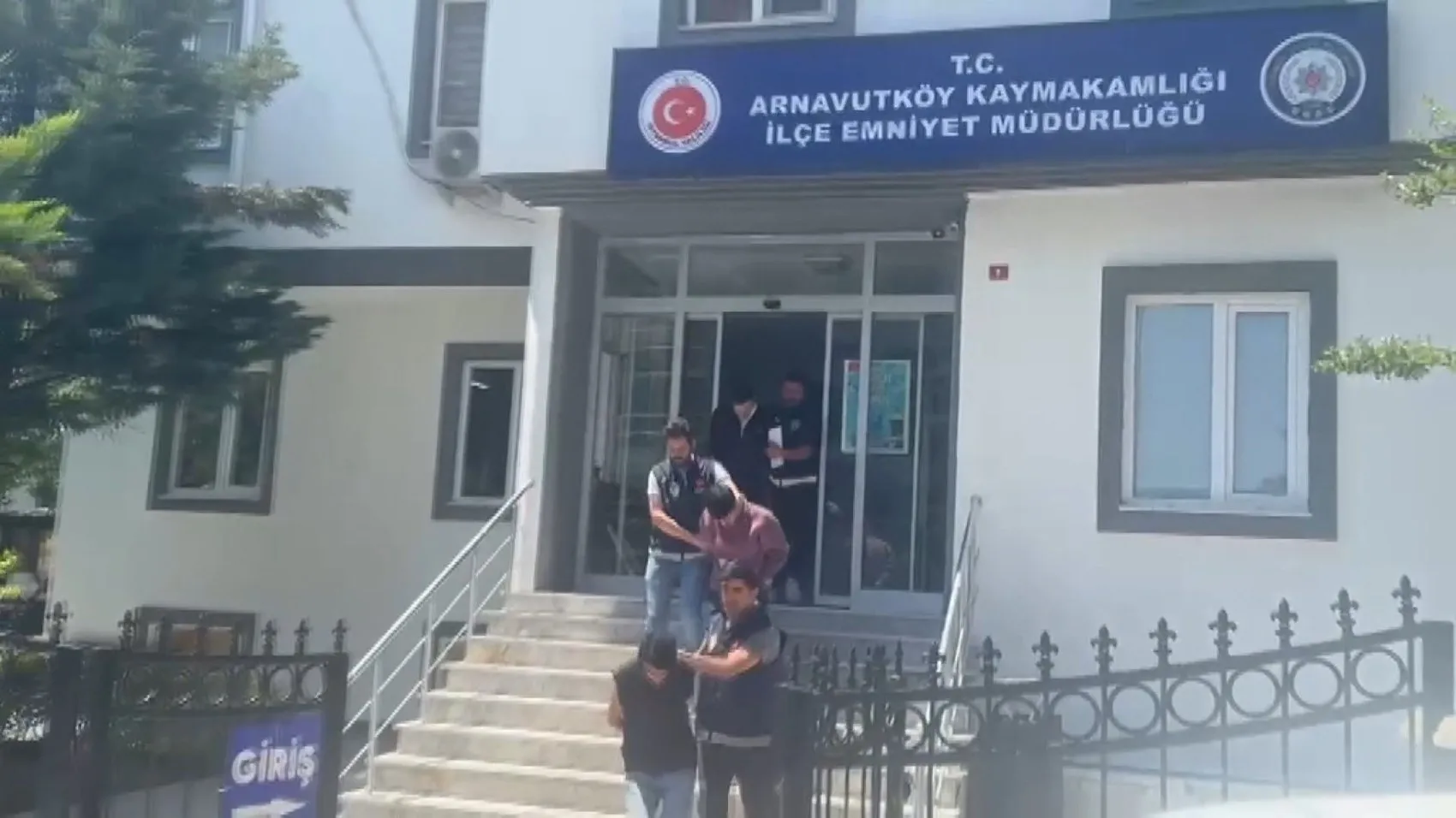 Arnavutköy'de arkadaş kavgası ölümle bitti