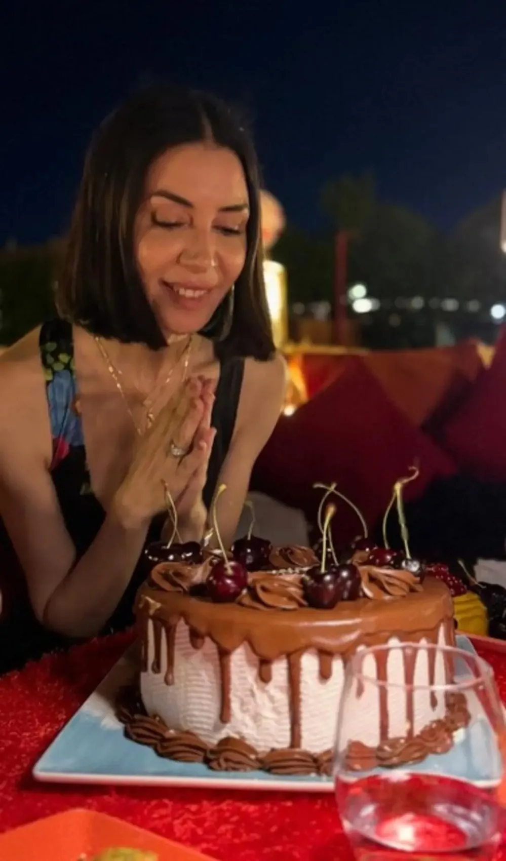 Ahu Yağtu 12 yaş küçük sevgilisiyle tatile kaçtı! Doğum gününü böyle kutladı 2