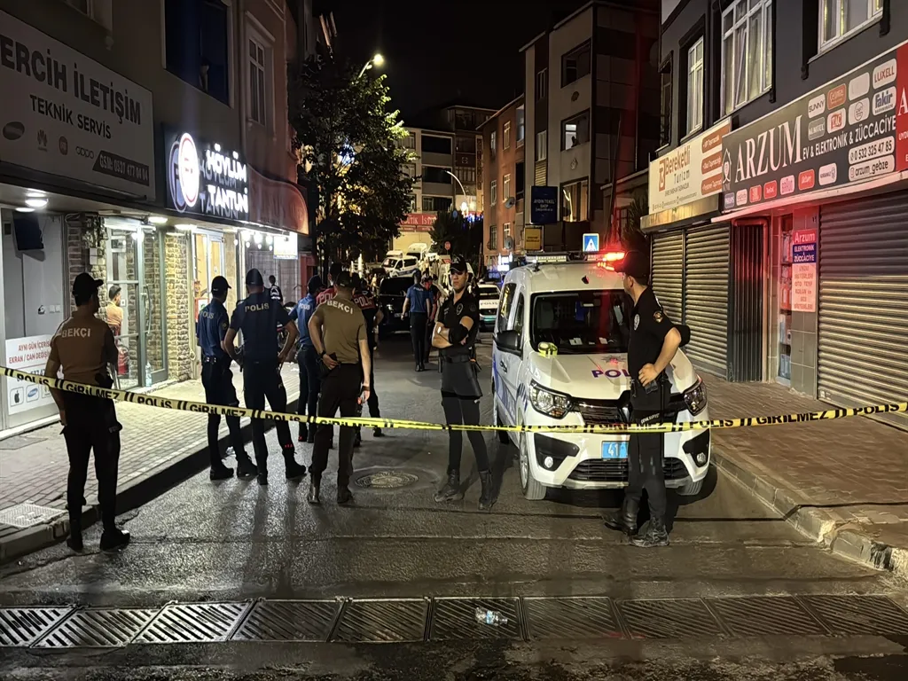 Gebze’deki silahlı kavgada 17 yaşındaki genç hayatını kaybetti