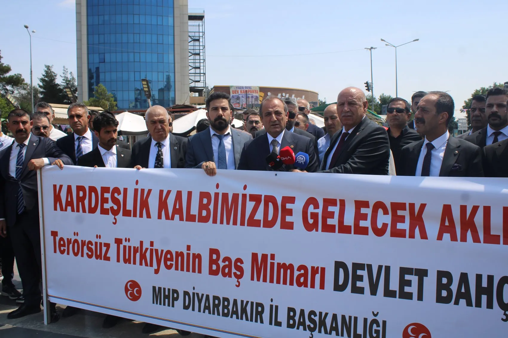 MHP'li Küçük Diyarbakır'da Terörsüz Türkiye vurgusu yaptı