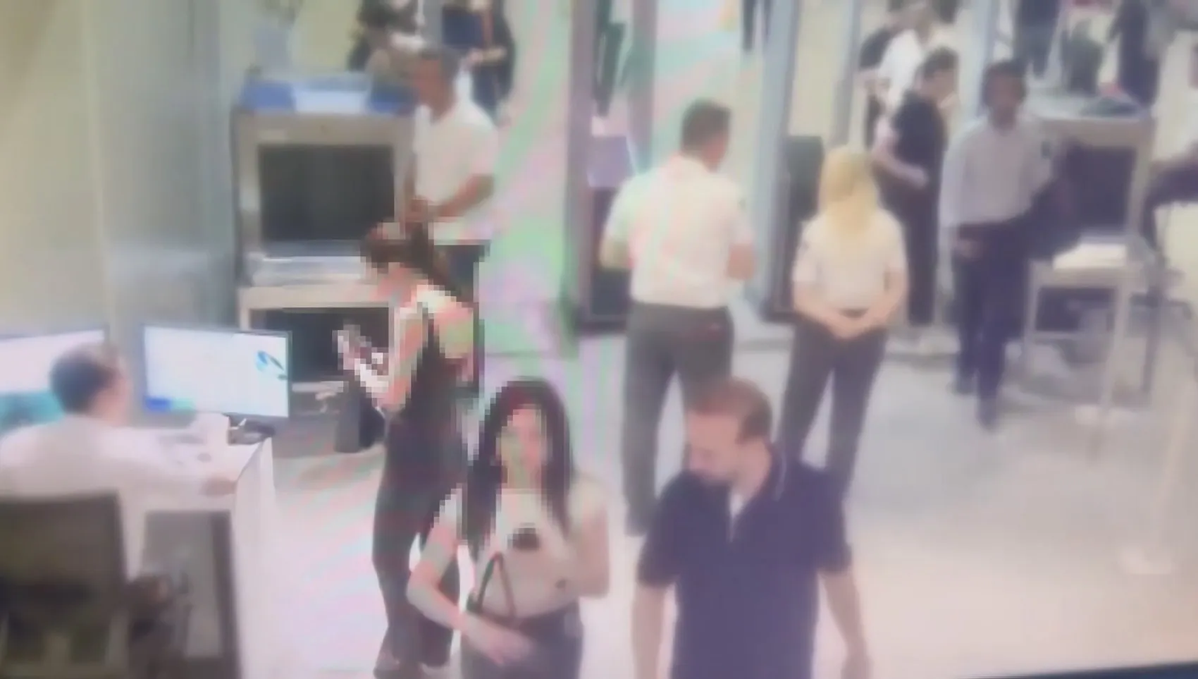 AVM girişinde yakalandı Çantasında 606 mermiyle yakayı ele verdi
