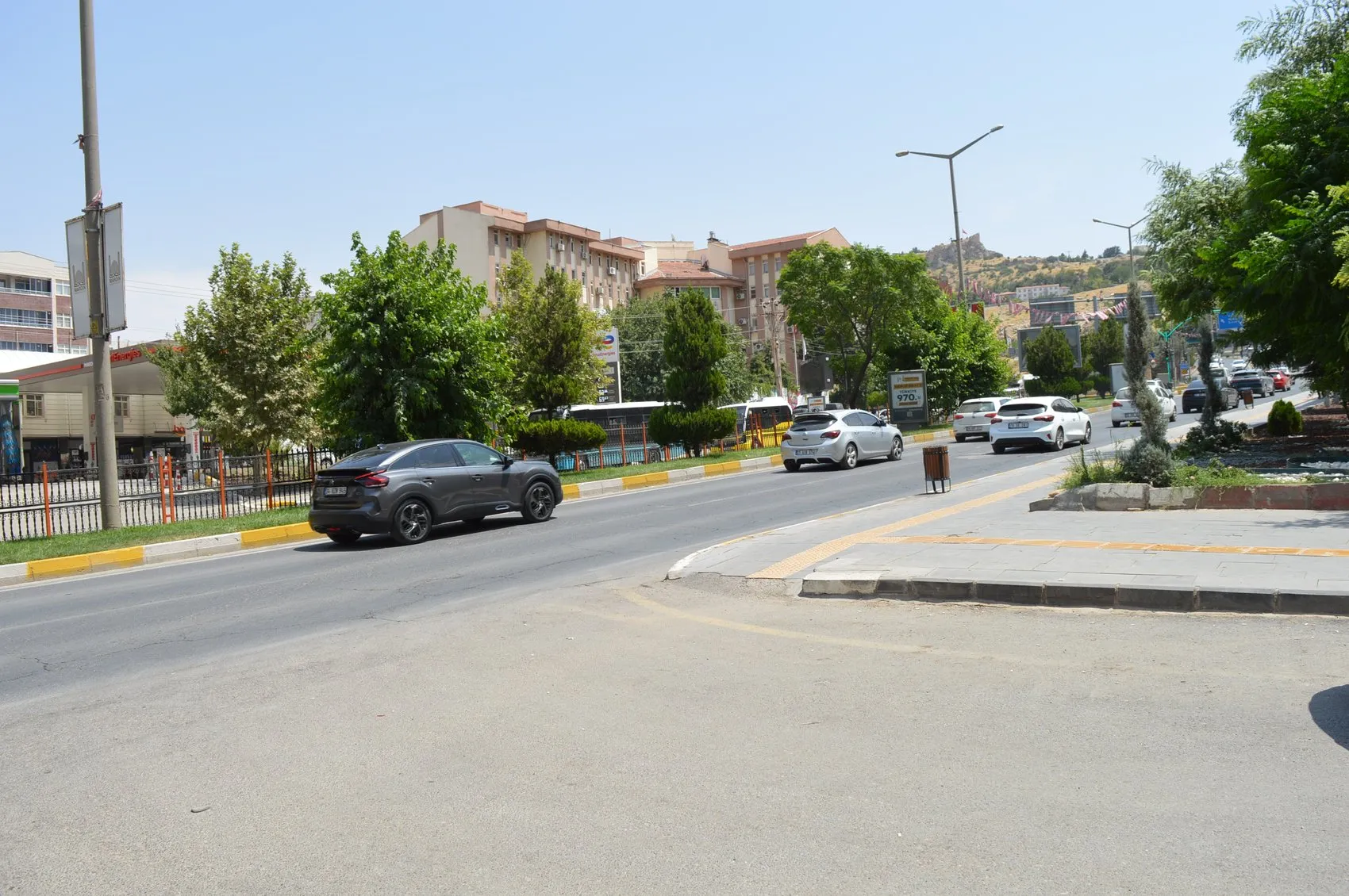 Mardin kavurucu sıcaklarla teslim oldu