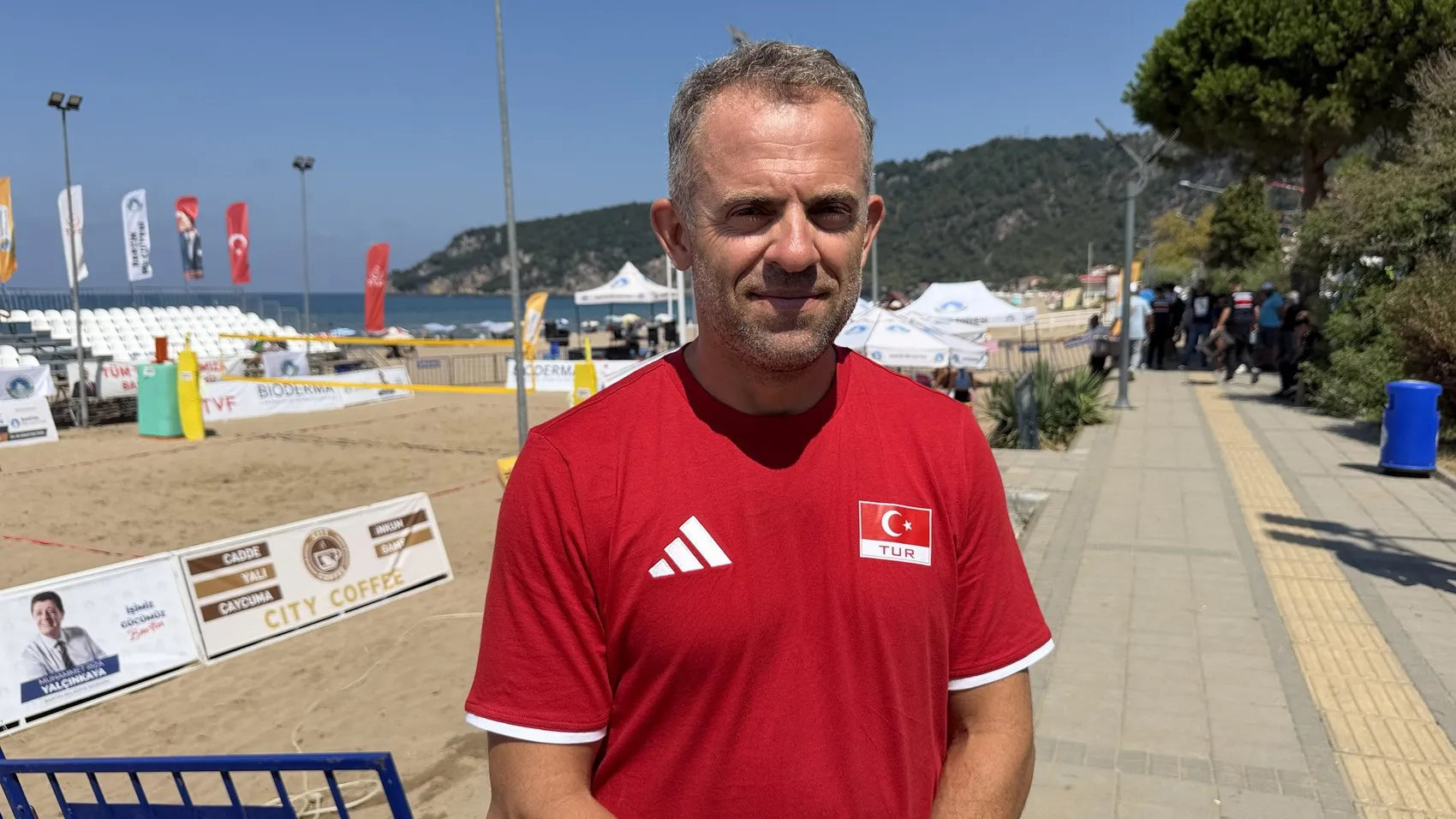 İnkumu'nda 3 gün sürecek plaj voleybolu şöleni başladı